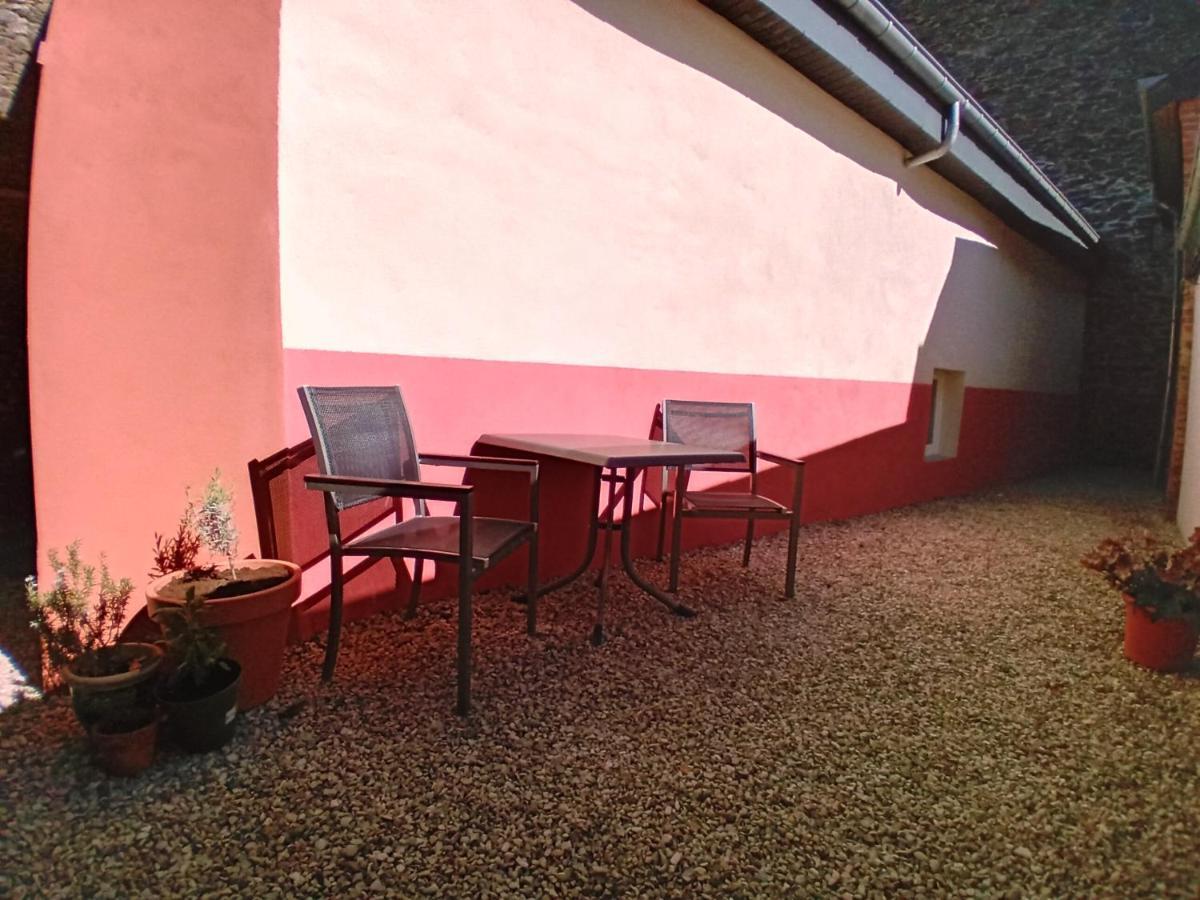 Appart Hotel Au Pied De Vigne Vresse-sur-Semois Kültér fotó